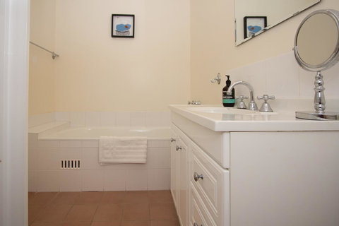 Stay In Mudgee The Grove, The Church, And Premium Private Homestead - Hervey Bay Accommodation 34