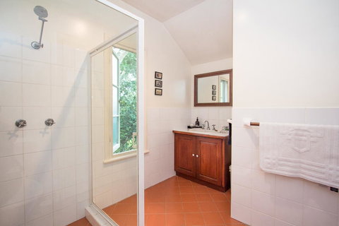 Stay In Mudgee The Grove, The Church, And Premium Private Homestead - Hervey Bay Accommodation 23