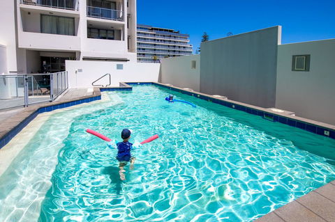 Macquarie Waters Boutique Apartment Hotel - Tourism Hervey Bay 3
