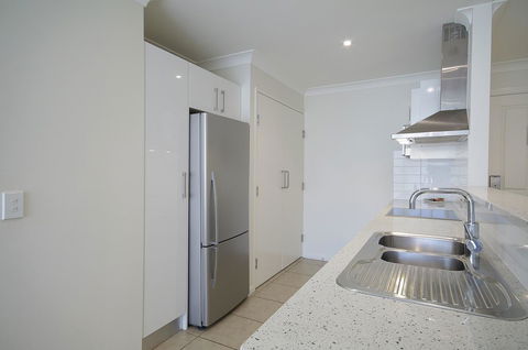Macquarie Waters Boutique Apartment Hotel - Tourism Hervey Bay 23