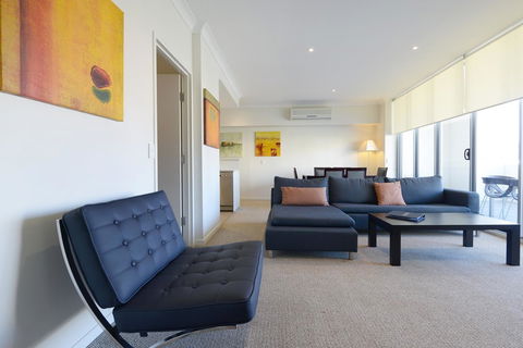 Macquarie Waters Boutique Apartment Hotel - Tourism Hervey Bay 11