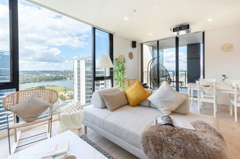 Japanese Style Waterfront Apt Wt Rooftop Pool - Hervey Bay Accommodation 23