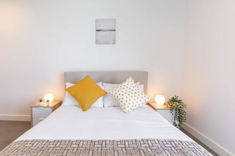 Japanese Style Waterfront Apt Wt Rooftop Pool - Hervey Bay Accommodation 7