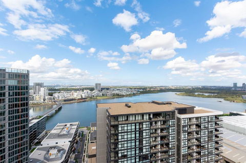Japanese Style Waterfront Apt Wt Rooftop Pool - Hervey Bay Accommodation 6
