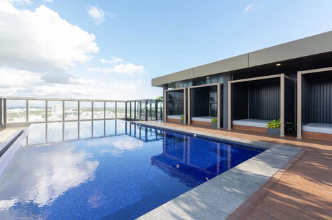 Japanese Style Waterfront Apt Wt Rooftop Pool - Hervey Bay Accommodation 10