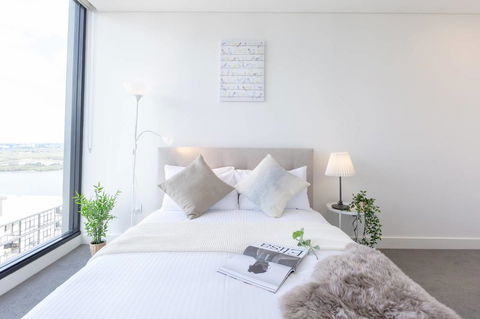 Japanese Style Waterfront Apt Wt Rooftop Pool - Hervey Bay Accommodation 8