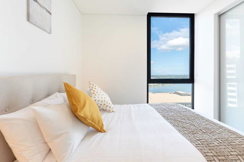 Japanese Style Waterfront Apt Wt Rooftop Pool - Hervey Bay Accommodation 21