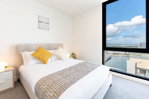 Japanese Style Waterfront Apt Wt Rooftop Pool - Hervey Bay Accommodation 26