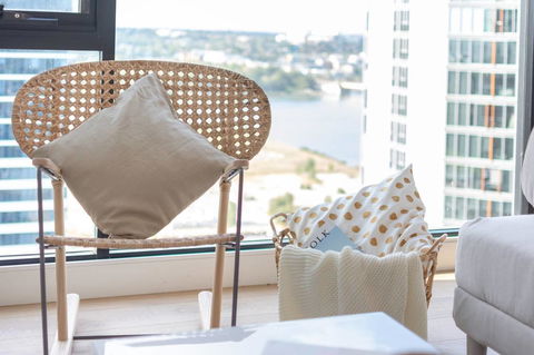 Japanese Style Waterfront Apt Wt Rooftop Pool - Hervey Bay Accommodation 3