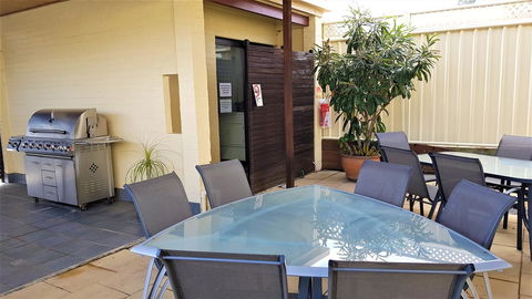 Great Escape Lofts - Hervey Bay Accommodation 6