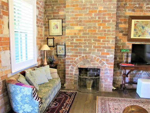 Apple Tree Cottage - Hervey Bay Accommodation 14
