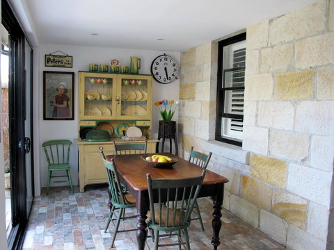 Apple Tree Cottage - Hervey Bay Accommodation 0