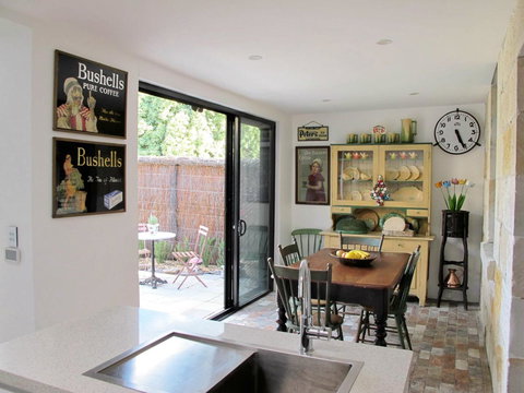 Apple Tree Cottage - Hervey Bay Accommodation 7