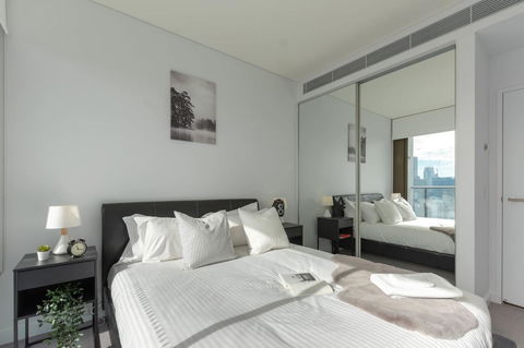High Rise Apt In Heart Of Sydney Wt Harbour View - Hervey Bay Accommodation 7