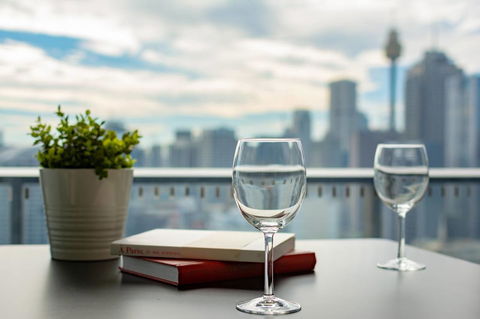 High Rise Apt In Heart Of Sydney Wt Harbour View - Hervey Bay Accommodation 3