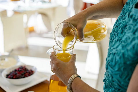 Thistle Hill Guesthouse - Walk To Many Wineries And Restaurants - Hervey Bay Accommodation 8