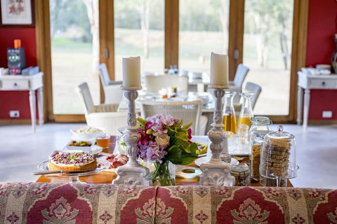 Thistle Hill Guesthouse - Walk To Many Wineries And Restaurants - Hervey Bay Accommodation 20