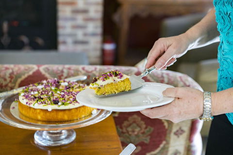 Thistle Hill Guesthouse - Walk To Many Wineries And Restaurants - Hervey Bay Accommodation 2