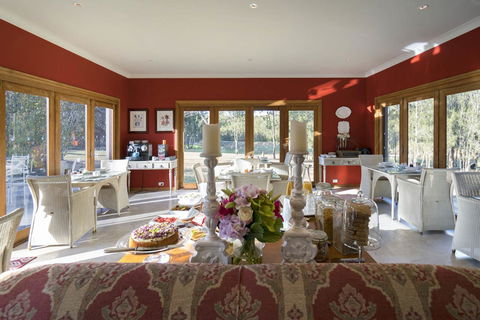 Thistle Hill Guesthouse - Walk To Many Wineries And Restaurants - Hervey Bay Accommodation 21