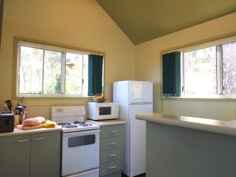 Bundle Hill Cottages - Hervey Bay Accommodation 14