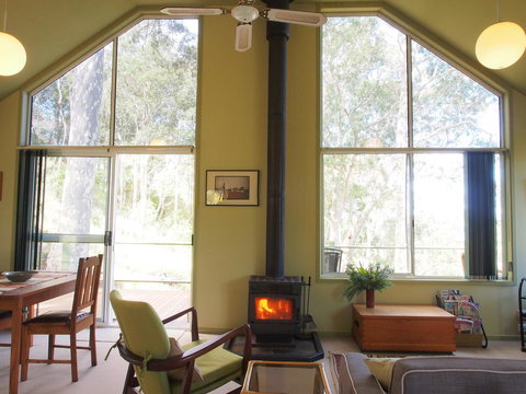 Bundle Hill Cottages - Hervey Bay Accommodation 13