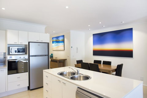 Beachfront 2 - Hervey Bay Accommodation 7
