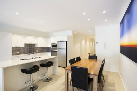 Beachfront 2 - Hervey Bay Accommodation 8