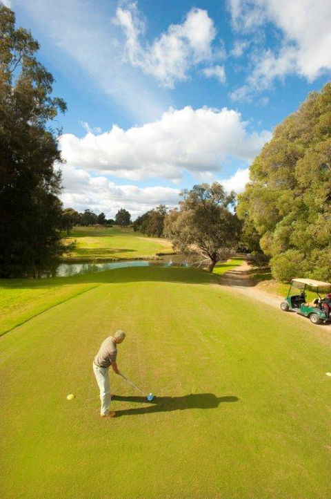 Comfort Suites Clubarham Golf Resort - Hervey Bay Accommodation 1