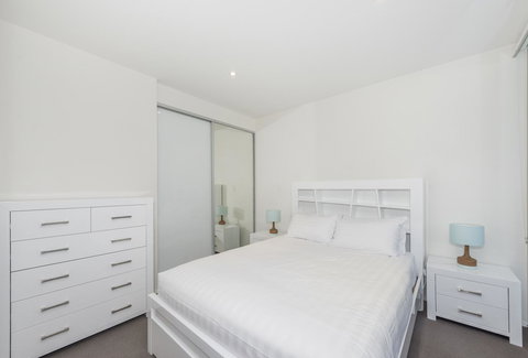 Lakefront 116 Kingston ACT - Hervey Bay Accommodation 6