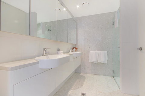 Lakefront 116 Kingston ACT - Hervey Bay Accommodation 18