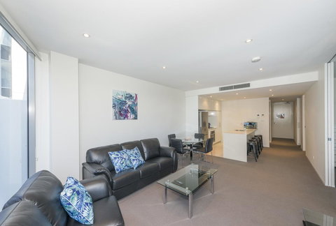 Lakefront 116 Kingston ACT - Hervey Bay Accommodation 1