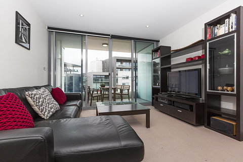 Lakefront 116 Kingston ACT - Hervey Bay Accommodation 14