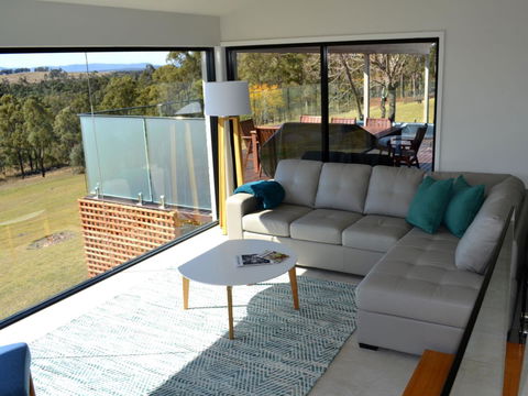 Wine Country Villas - Tourism Hervey Bay 0