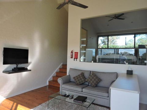 Wine Country Villas - Tourism Hervey Bay 18