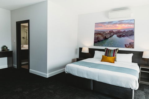 Coniston Hotel Wollongong - Hervey Bay Accommodation 2