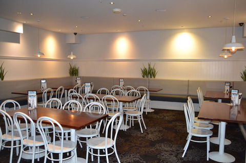 Coniston Hotel Wollongong - Hervey Bay Accommodation 22