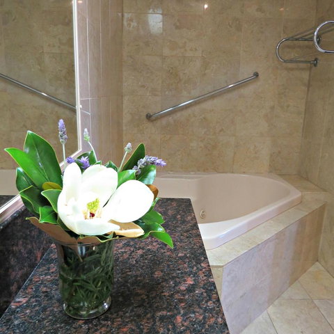 Best Western Plus Goulburn - Hervey Bay Accommodation 18