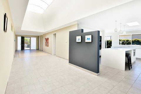 Neptune I Absolute Beachfront I Stunning Views - Hervey Bay Accommodation 24