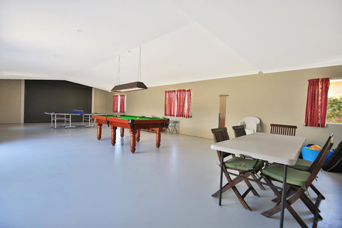 Neptune I Absolute Beachfront I Stunning Views - Hervey Bay Accommodation 22