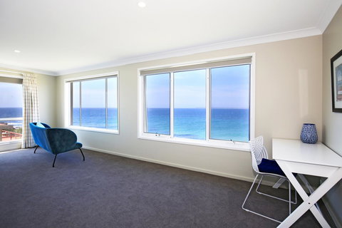 Neptune I Absolute Beachfront I Stunning Views - Hervey Bay Accommodation 12