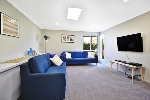 Neptune I Absolute Beachfront I Stunning Views - Hervey Bay Accommodation 7