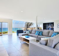 Neptune - Absolute Beachfront - Tourism Hervey Bay