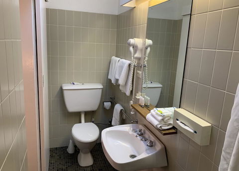 Econo Lodge Gateway Tamworth - Hervey Bay Accommodation 8