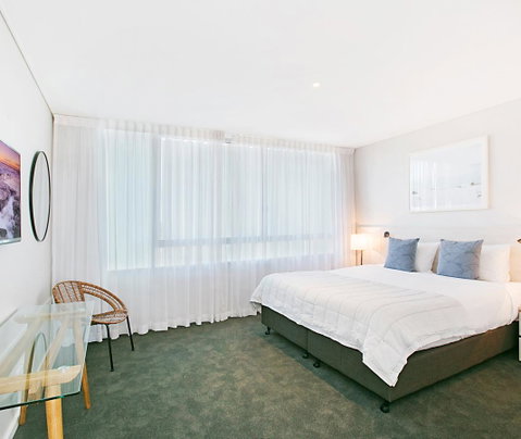 Oaks Nelson Bay Lure Suites - Hervey Bay Accommodation 2