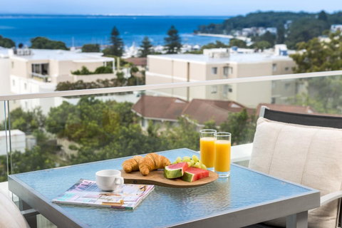 Oaks Nelson Bay Lure Suites - Hervey Bay Accommodation 6