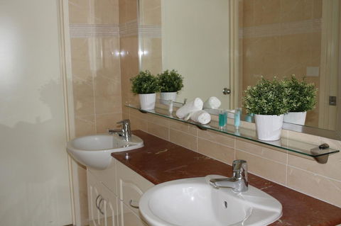 The Boathouse Resort Luxury Apartments - Hervey Bay Accommodation 18