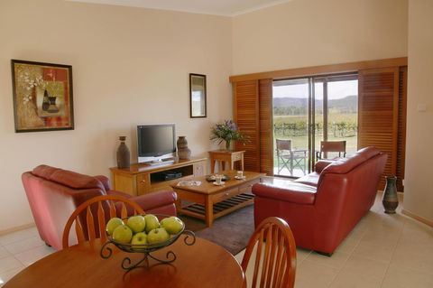 Nightingale Villas - Hervey Bay Accommodation 8