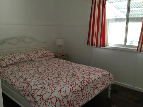 Hat Head Beach Cottage 1 - Hervey Bay Accommodation 10