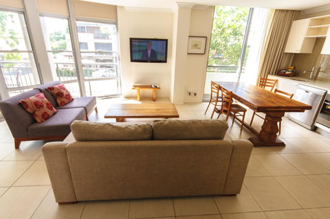Byron Bay Hotel And Apartments - Hervey Bay Accommodation 12