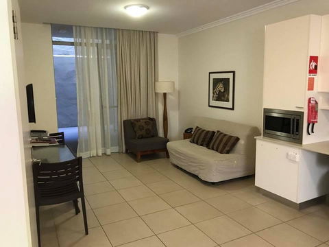 Byron Bay Hotel And Apartments - Hervey Bay Accommodation 21
